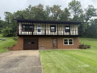 220 Carman Dr, Gallipolis, OH 45631