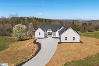 725 Hidden Falls Dr, West Union, SC 29696