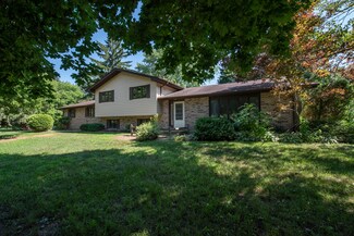 1601 Cedar Ct, Winthrop Harbor, IL 60096