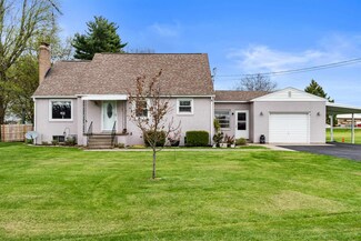 735 SE Greenville Ave, Winchester, IN 47394