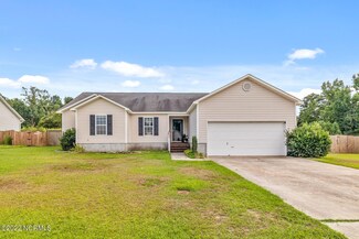 319 Shadyrock Path, Richlands, NC 28574