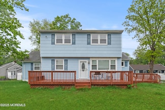 30 Woodland Dr, Howell, NJ 07731