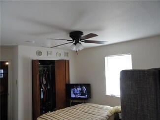 2215 Arcady Ln, Lancaster, TX 75134