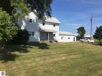 3990 S Begole Rd, Ithaca, MI 48847