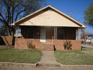 116 S Cheyenne St, Hennessey, OK 73742