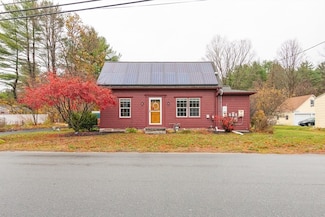 31 Heald St, Pepperell, MA 01463