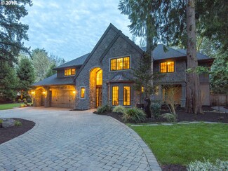 3102 Douglas Cir, Lake Oswego, OR 97035