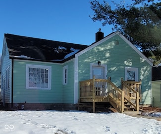 135 S 11th Ave, Beech Grove, IN 46107