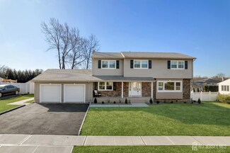 18 Jensen Rd, Sayreville, NJ 08872