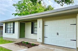 3023 Kim St, Bryan, TX 77803