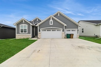 220 11th Ct NW, Bondurant, IA 50035