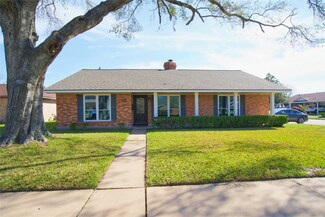 705 Beta Cir, Pasadena, TX 77503