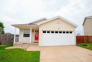 14 Harrison Ct, Bloomington, IL 61704