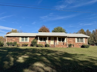 220 Indian Creek Rd, Mc Ewen, TN 37101