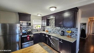 286 S Benedict Ave, Oak Ridge, TN 37830