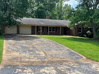 715 Sunridge Dr, Lincolnton, NC 28092