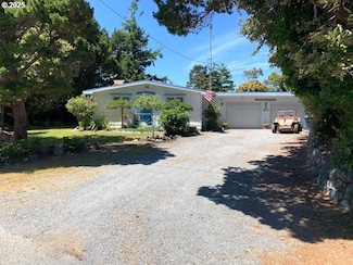850 Lakeshore Dr, Port Orford, OR 97465