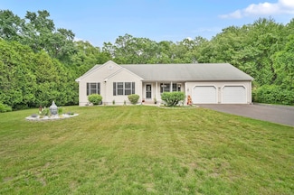 10 Oldefield Farms, Enfield, CT 06082