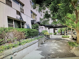 311 E 71st St Unit 10A, New York, NY 10021