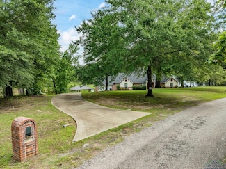 23196 J e b Cir, Frankston, TX 75763
