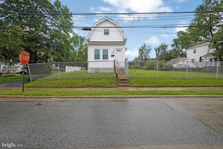 1177 Broad St, Darby, PA 19023