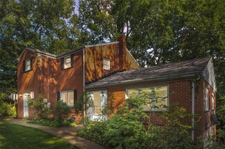 624 Orchard Hill Dr, Pittsburgh, PA 15238