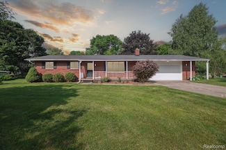 229 Hillview Terrace, Fenton, MI 48430