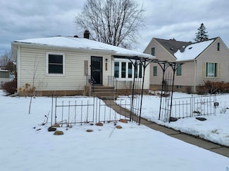 715 10th St S, Virginia, MN 55792