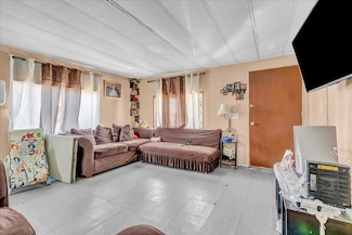 681 S Market Rd, Pixley, CA 93256
