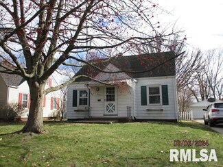 902 E Seneca Place, Peoria, IL 61603