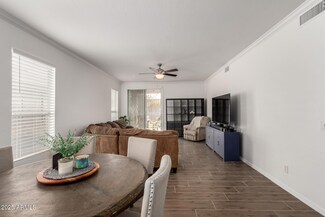 8325 N 61st Ln, Glendale, AZ 85302