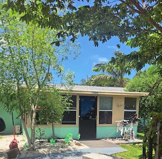 2302 Barbara Ave, Fort Pierce, FL 34982