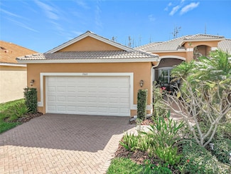 15613 Aurora Lake Cir, Wimauma, FL 33598