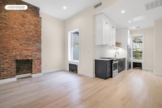 110 Calyer St Unit 4R, Brooklyn, NY 11222