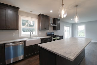 154 Tess Abigail Ln, Swansea, MA 02777