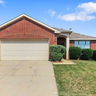 7224 Lindentree Ln, Fort Worth, TX 76137