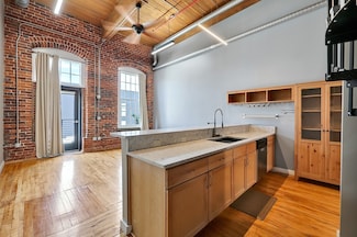 1350 Rosa L Parks Blvd Unit 425, Nashville, TN 37208