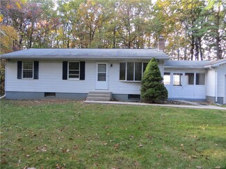 1120 Pine Cone Ct, Saylorsburg, PA 18353