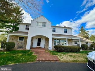 2050 Pine Rd, Huntingdon Valley, PA 19006