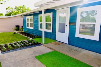 3704 Castleman St, Fort Worth, TX 76119