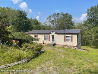 112 Stone Bridge Rd, Cornwallville, NY 12418