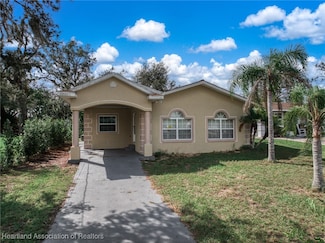 1621 Warfield Place, Sebring, FL 33870