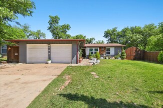2219 Greenway St, Arlington, TX 76010