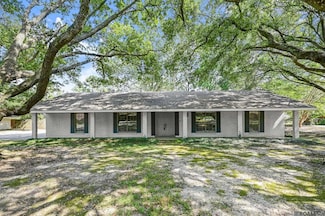5722 Fennwood Dr, Zachary, LA 70791