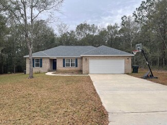 458 Country Club Dr, Defuniak Springs, FL 32435