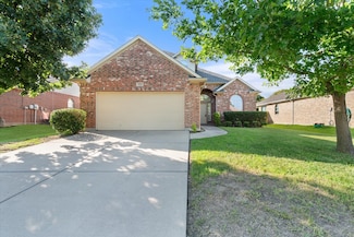 837 Pebblecreek Dr, Burleson, TX 76028