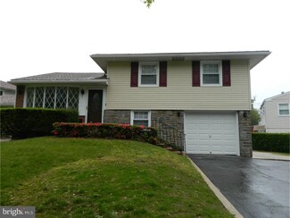 1127 Wynnbrook Rd, Secane, PA 19018