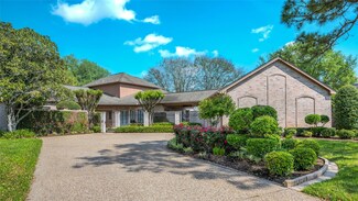 23 Burnham Cir, Sugar Land, TX 77478