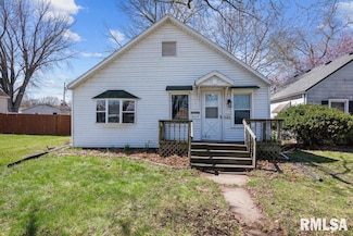 2435 33rd St, Moline, IL 61265