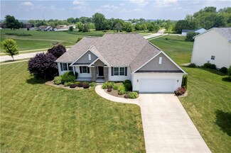 1038 Apple Blossom Ln, Orrville, OH 44667